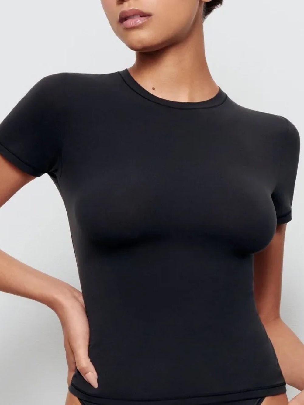 SKIMS Black Short Sleeve Crew Tee Size M